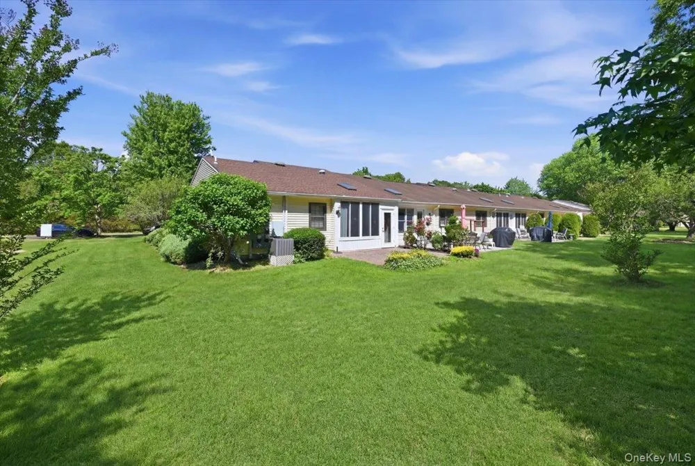 90 Knolls Drive Stony Brook, NY 11790