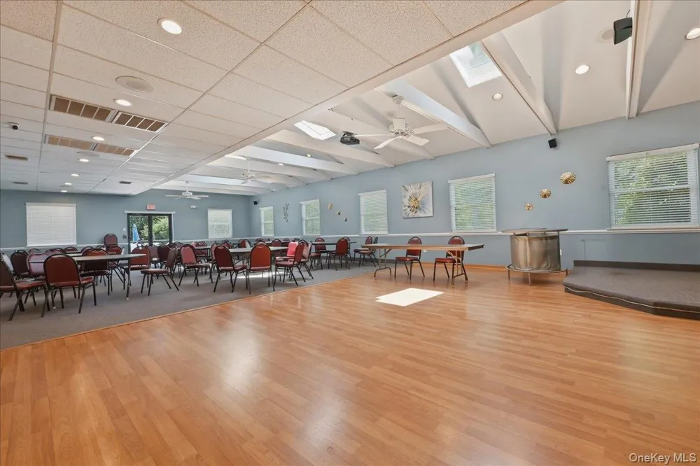 90 Knolls Drive Stony Brook, NY 11790