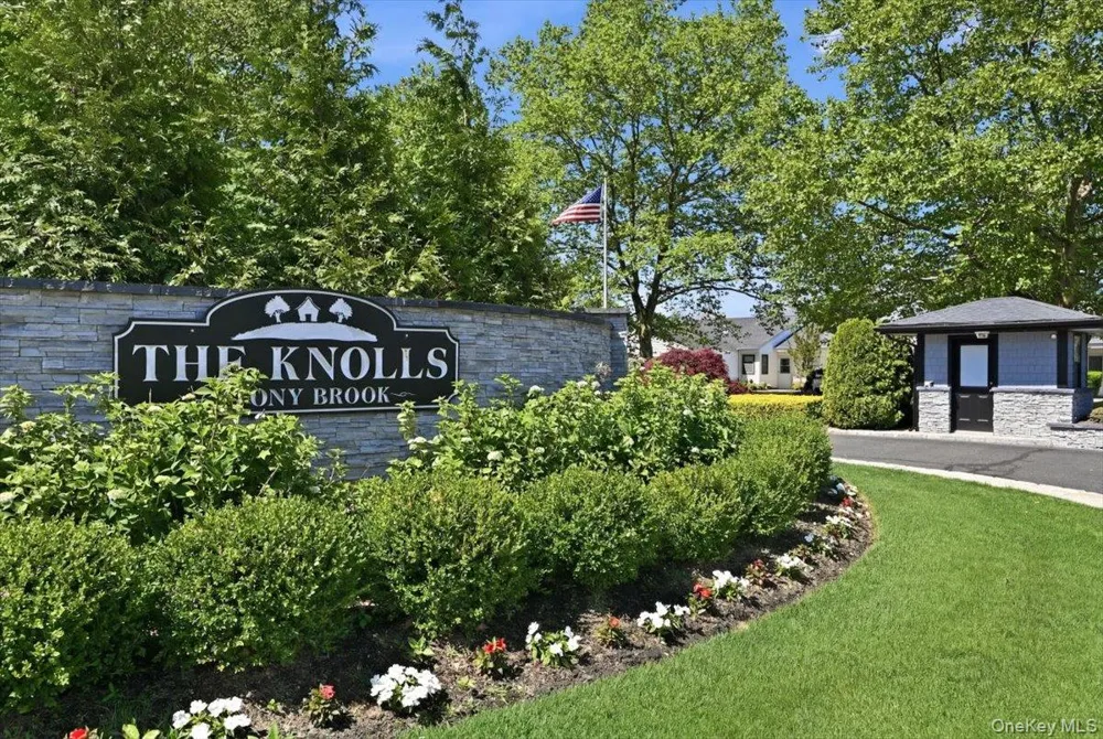 90 Knolls Drive Stony Brook, NY 11790