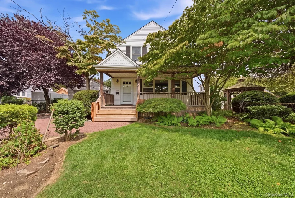 496 Windsor Place Oceanside, NY 11572