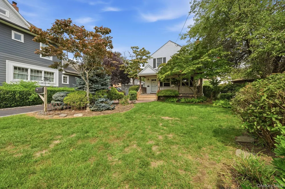 496 Windsor Place Oceanside, NY 11572