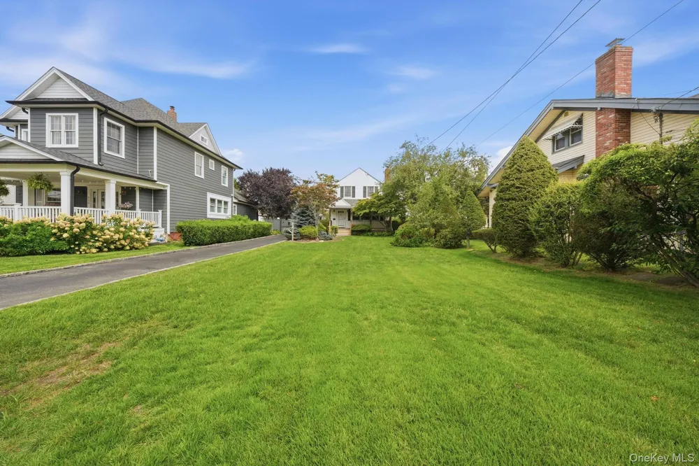 496 Windsor Place Oceanside, NY 11572