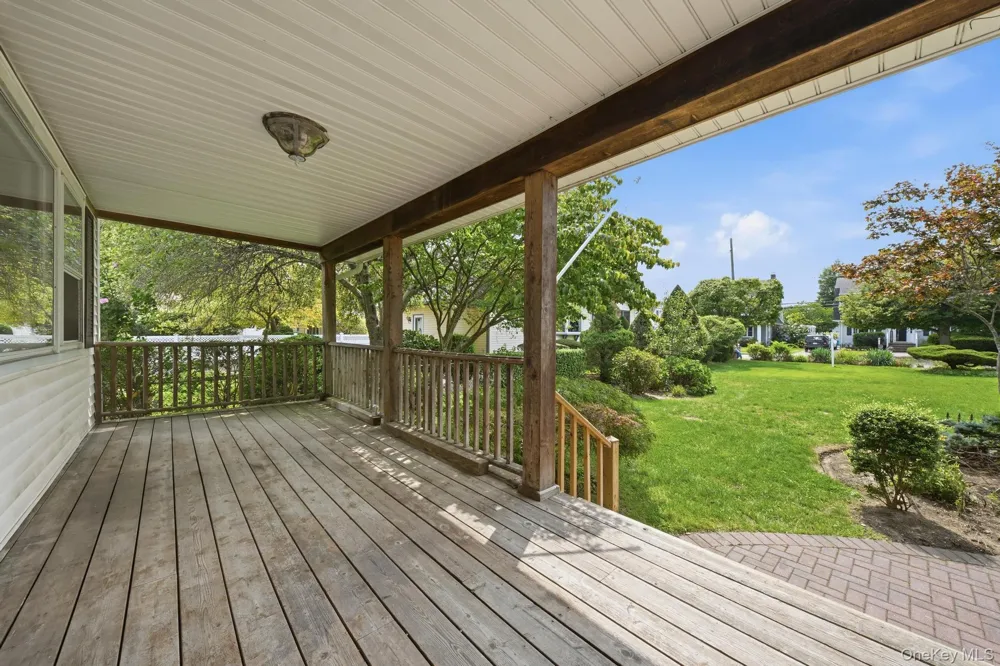 496 Windsor Place Oceanside, NY 11572