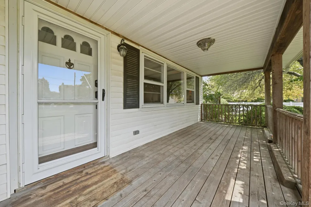 496 Windsor Place Oceanside, NY 11572