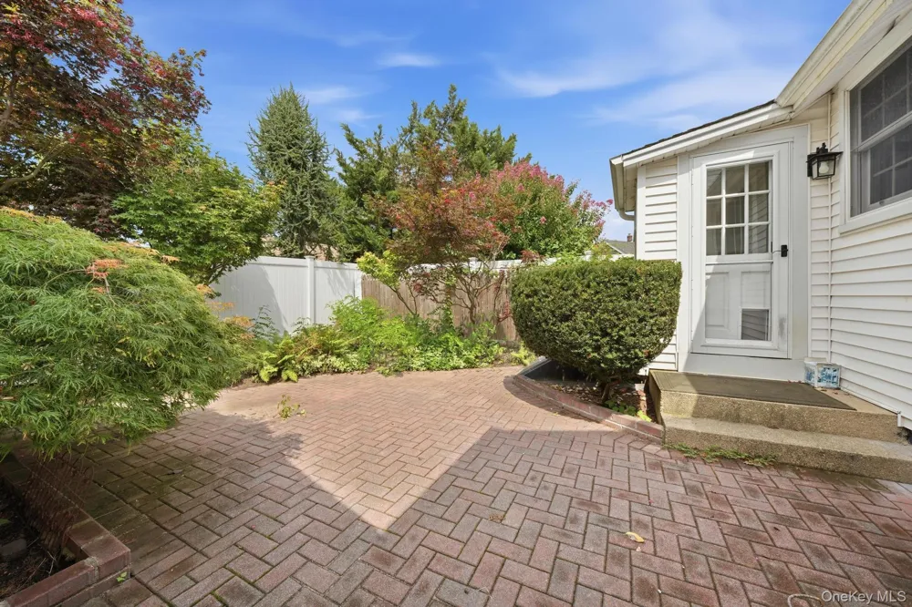 496 Windsor Place Oceanside, NY 11572
