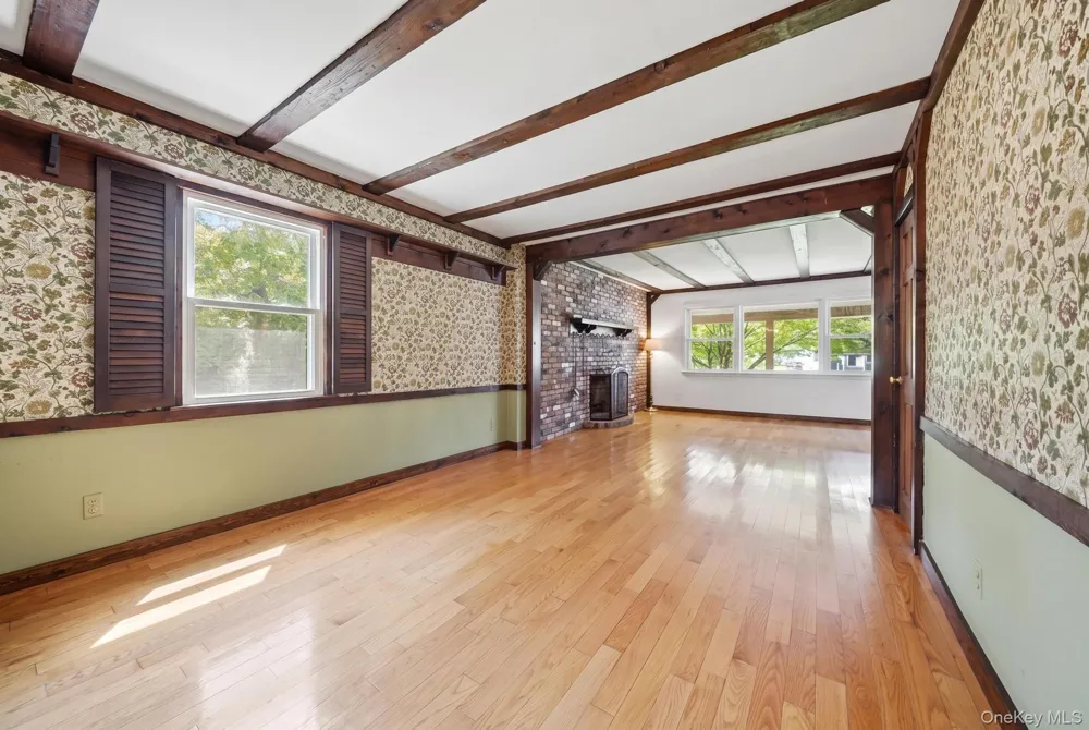 496 Windsor Place Oceanside, NY 11572