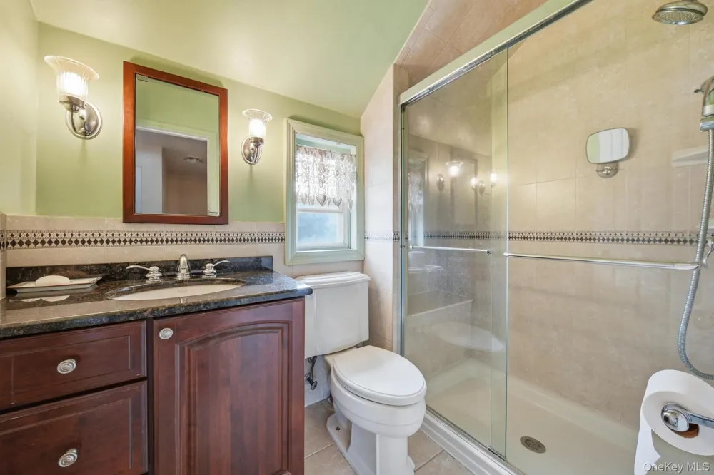496 Windsor Place Oceanside, NY 11572