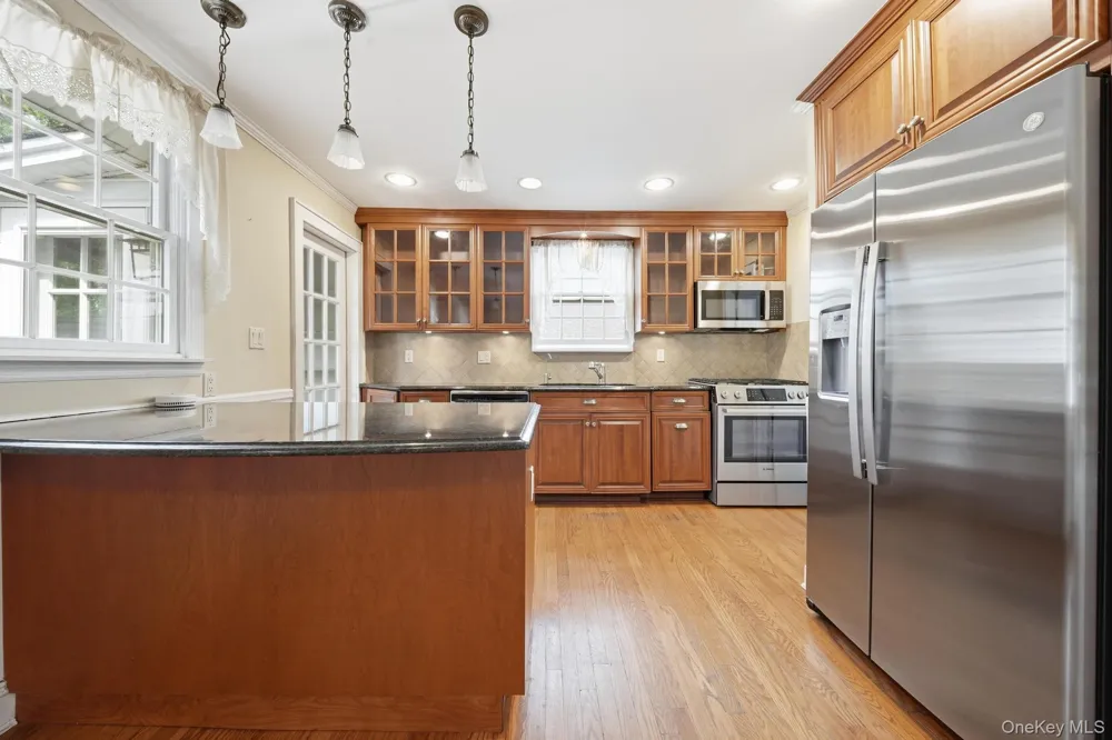 496 Windsor Place Oceanside, NY 11572