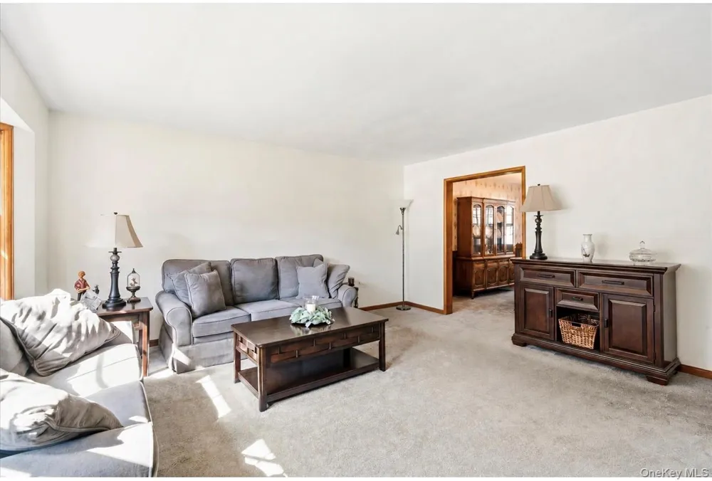 68 Roy Avenue Massapequa, NY 11758