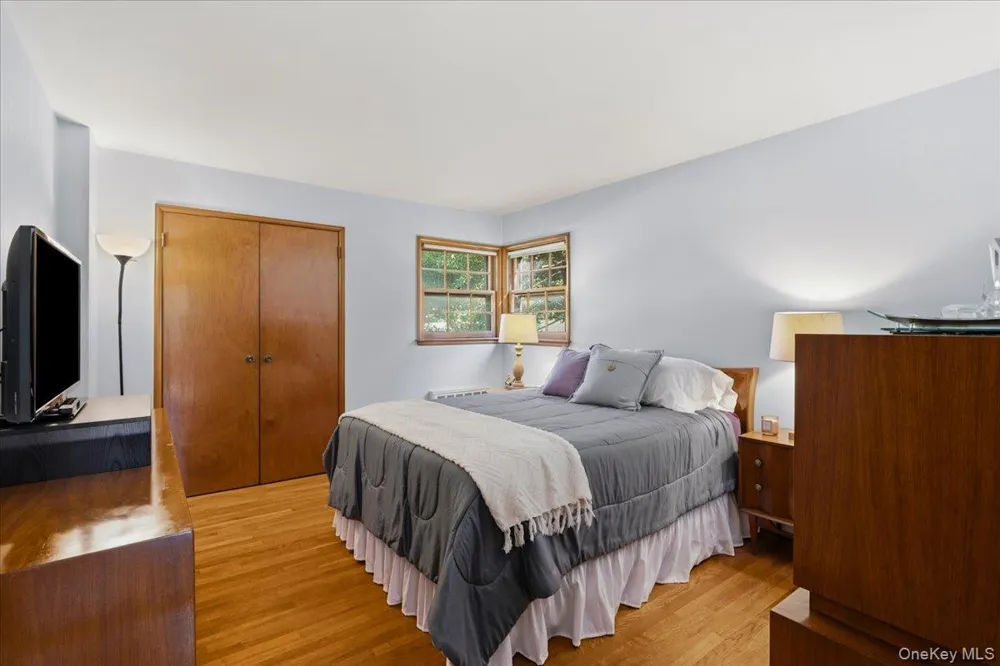68 Roy Avenue Massapequa, NY 11758
