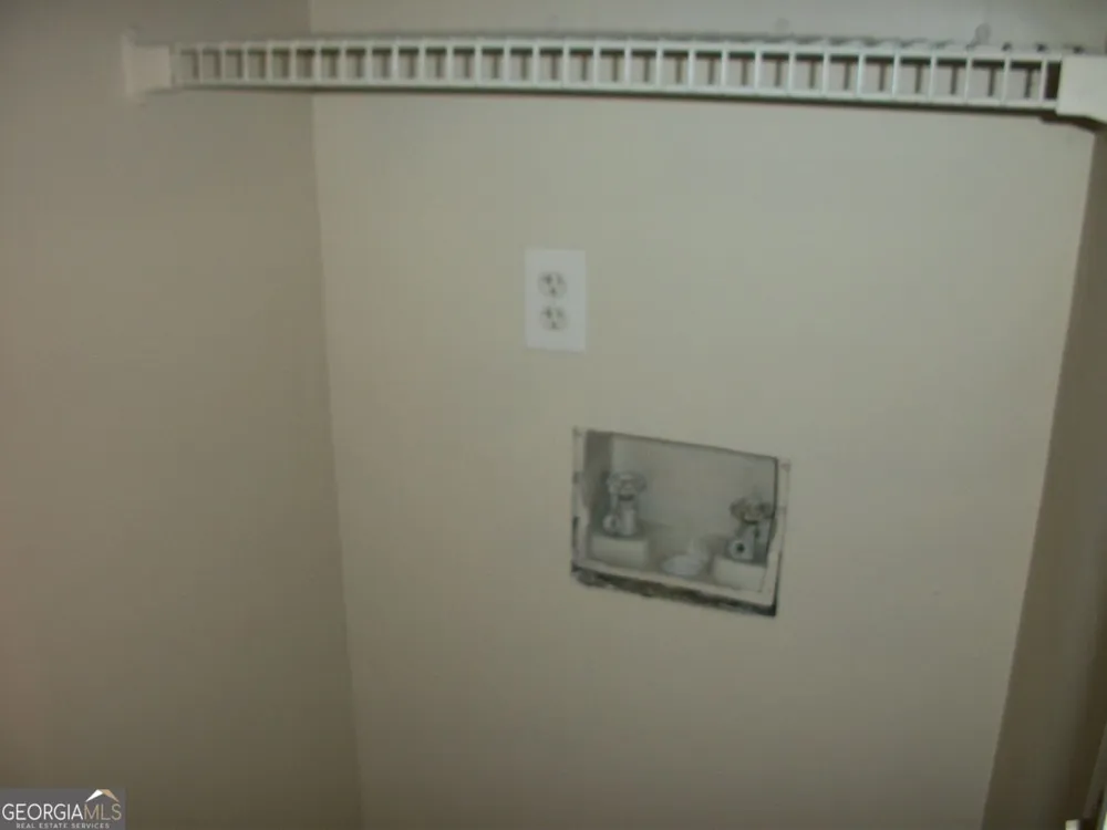 207 Granville CT Sandy Springs, GA 30328