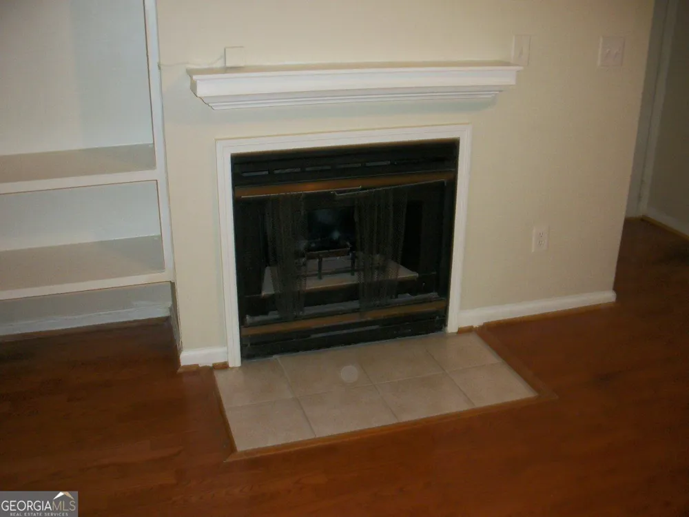 207 Granville CT Sandy Springs, GA 30328