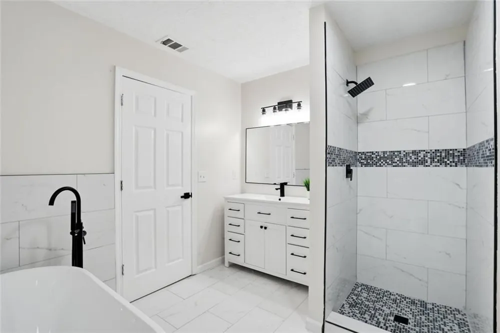 6839 Silver Maple Drive Rex, GA 30273
