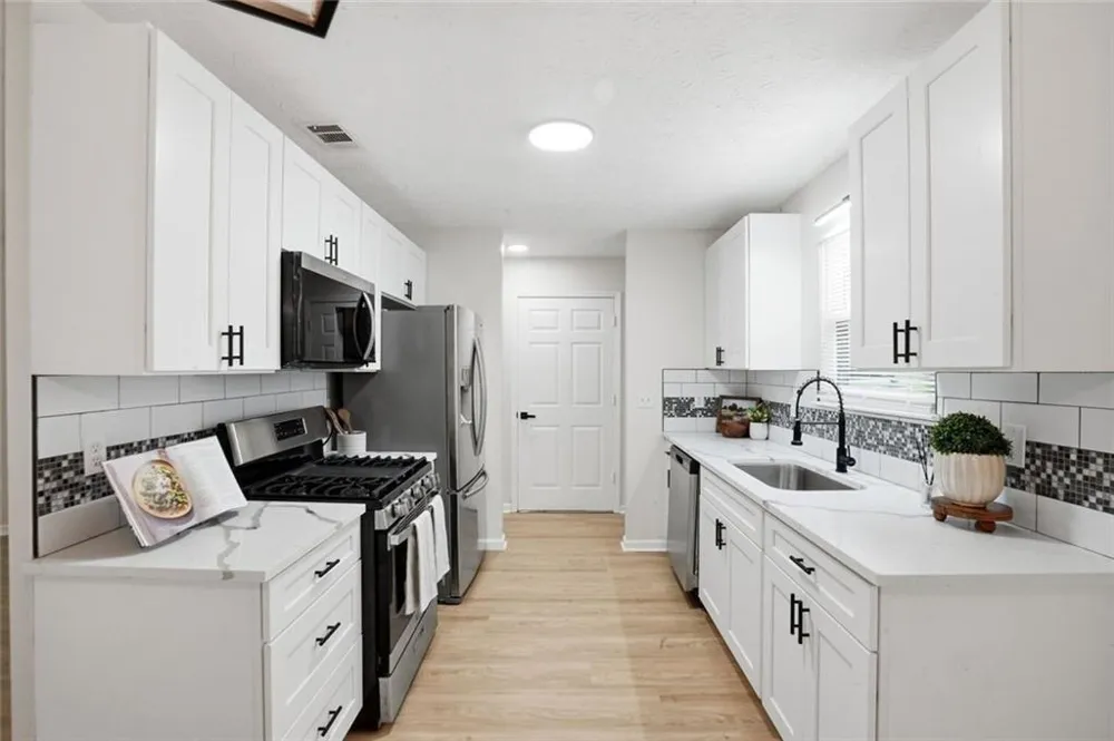 6839 Silver Maple Drive Rex, GA 30273