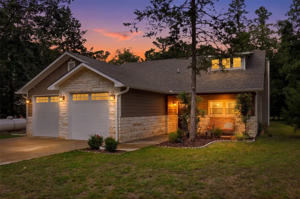 733 King Arthur Ct Scroggins, TX 75480
