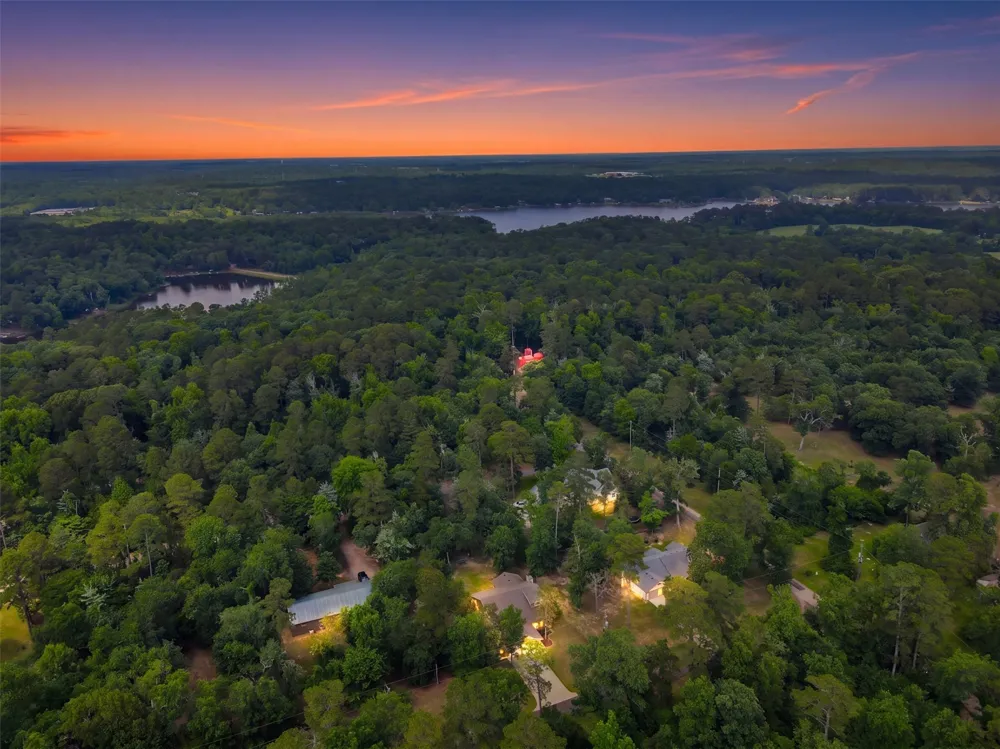 733 King Arthur Ct Scroggins, TX 75480