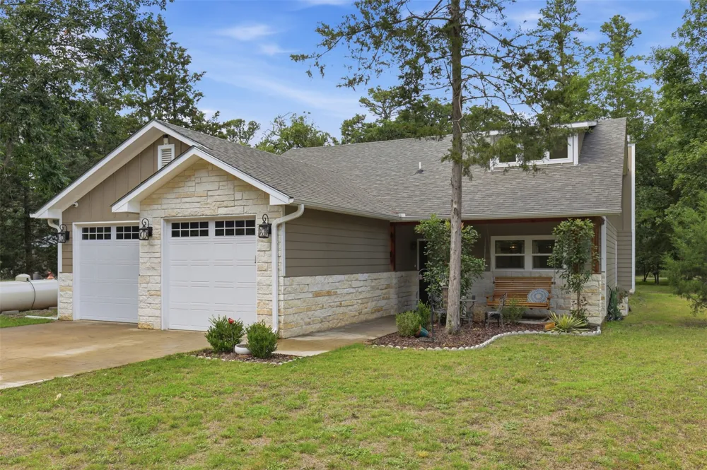 733 King Arthur Ct Scroggins, TX 75480