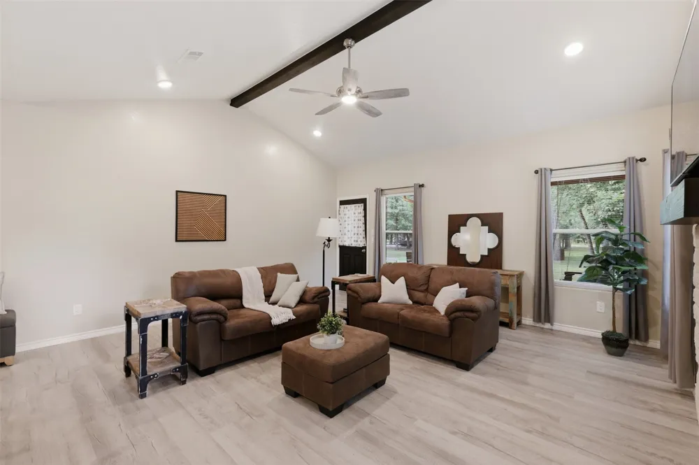 733 King Arthur Ct Scroggins, TX 75480