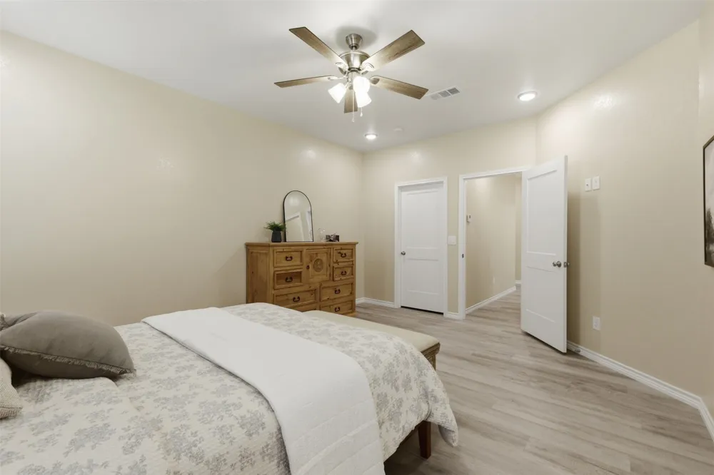 733 King Arthur Ct Scroggins, TX 75480