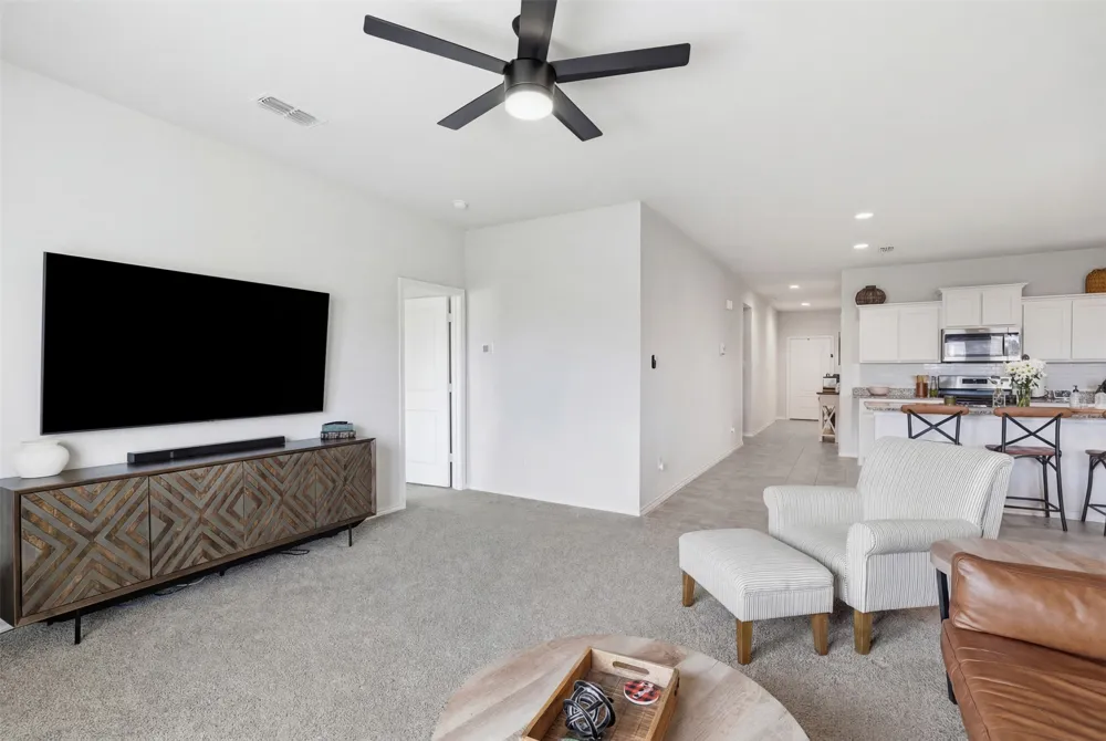 613 Whitecomb Lane Justin, TX 76247