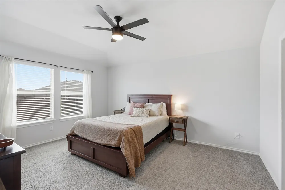 613 Whitecomb Lane Justin, TX 76247