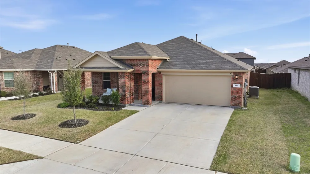 613 Whitecomb Lane Justin, TX 76247