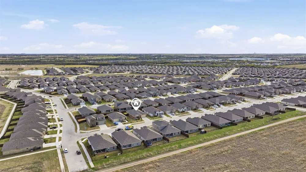 613 Whitecomb Lane Justin, TX 76247