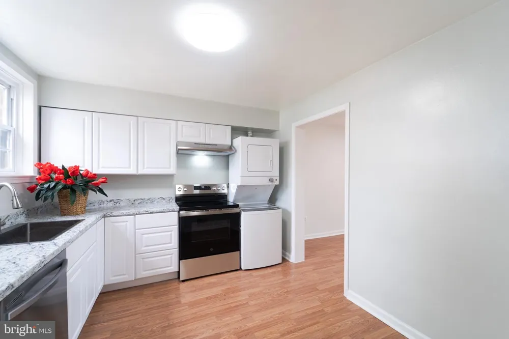 14421 SAGUARO PLACE Centreville, VA 20121