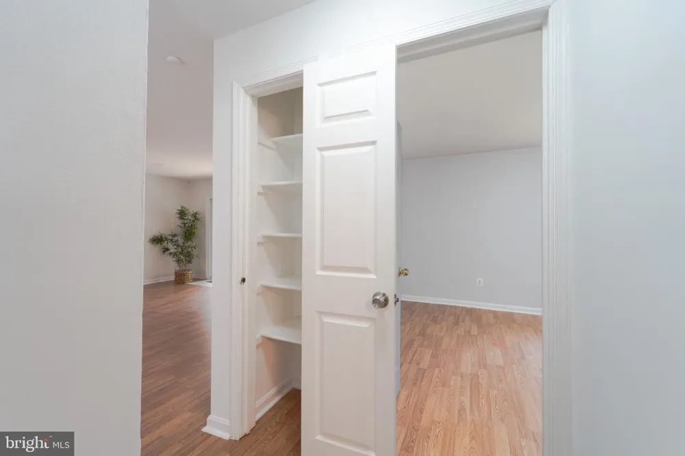 14421 SAGUARO PLACE Centreville, VA 20121