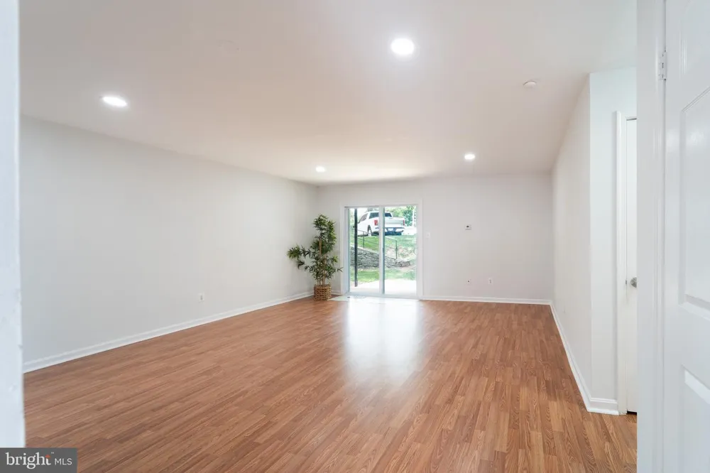 14421 SAGUARO PLACE Centreville, VA 20121