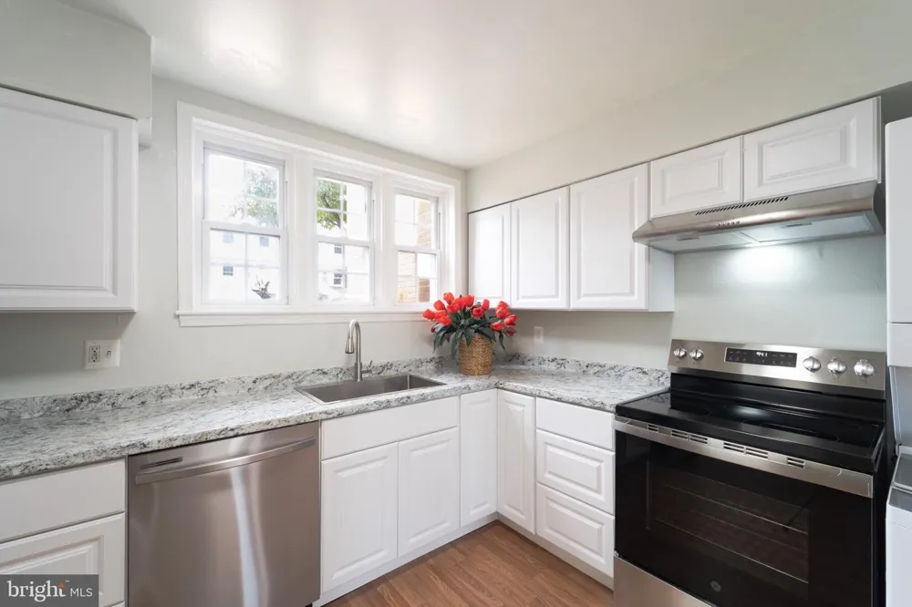 14421 SAGUARO PLACE Centreville, VA 20121