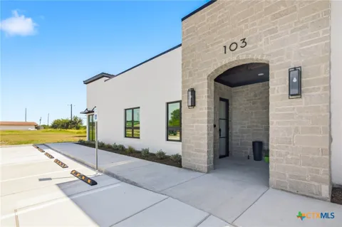103 Northpark Dr.