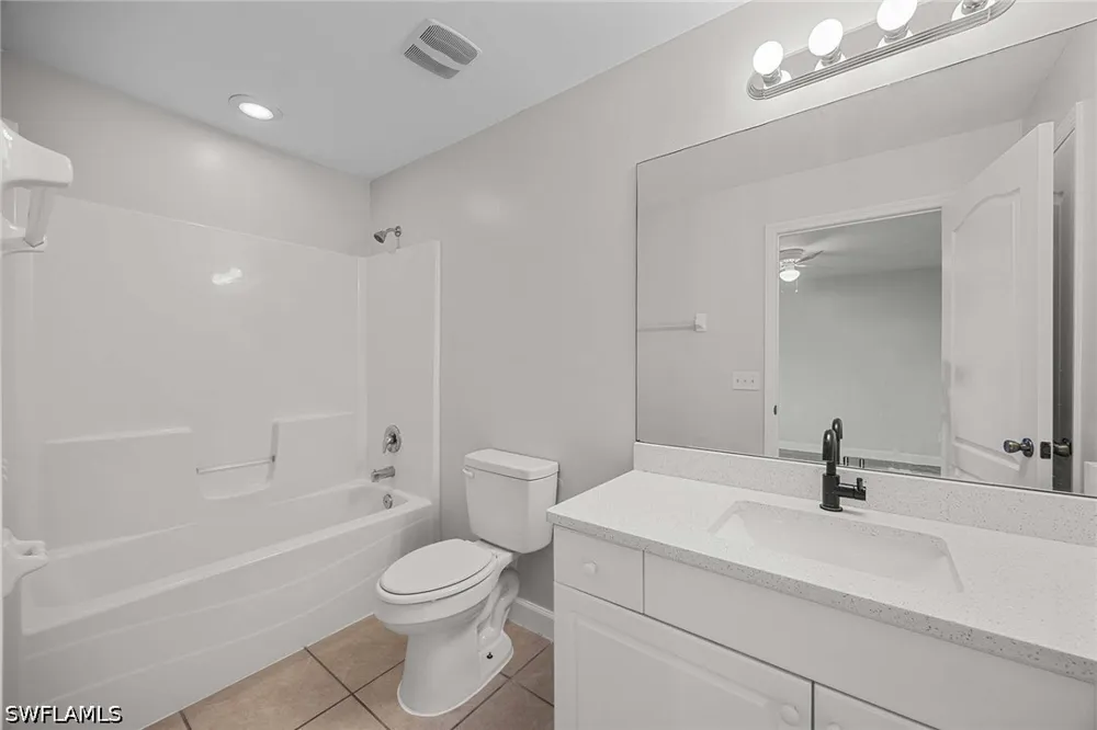 NE 10th Lane Cape Coral, FL 33909