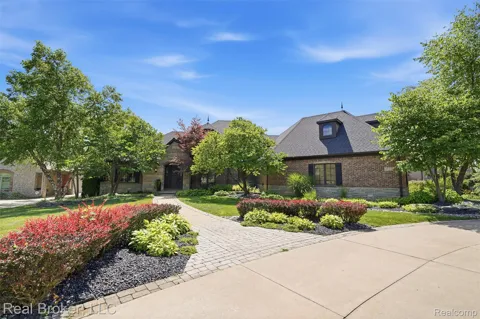 8714 Stoney Creek Drive