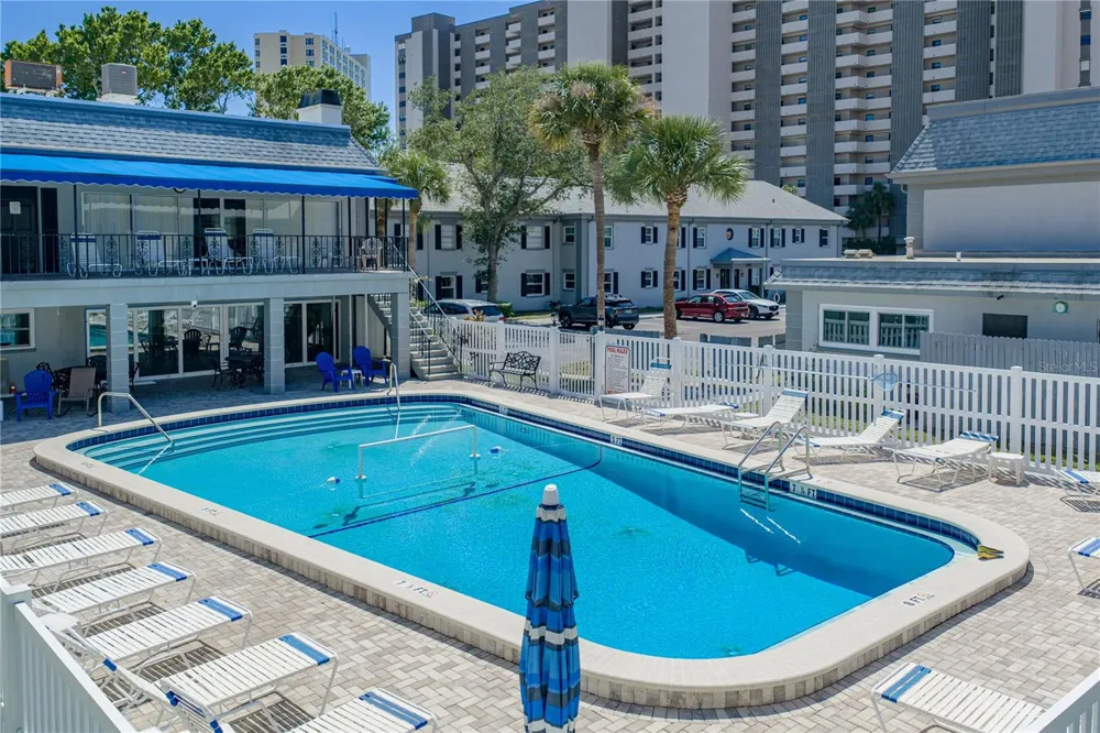 1170 RUE DES CHATEAUX #1A South Pasadena, FL 33707