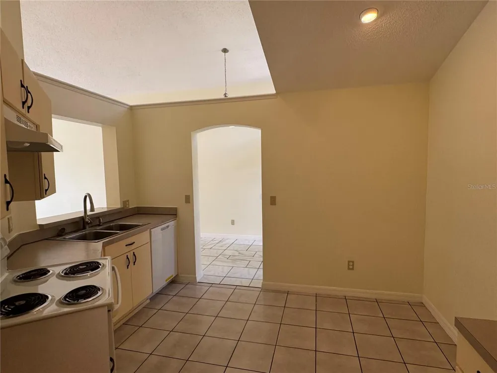7872 ELMSTONE CIRCLE Orlando, FL 32822