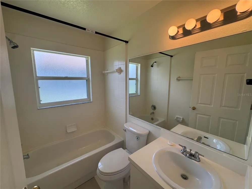 7872 ELMSTONE CIRCLE Orlando, FL 32822