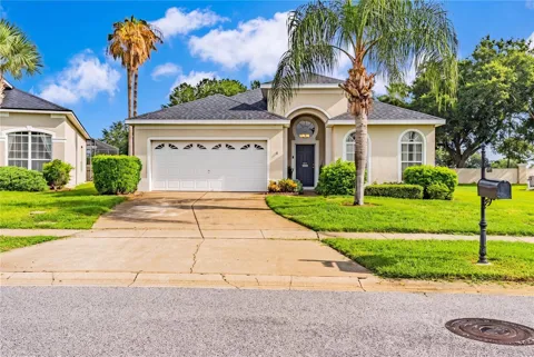 8066 KING PALM CIRCLE