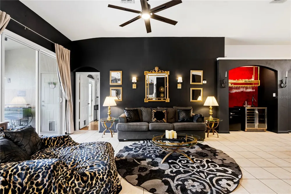 8066 KING PALM CIRCLE Kissimmee, FL 34747