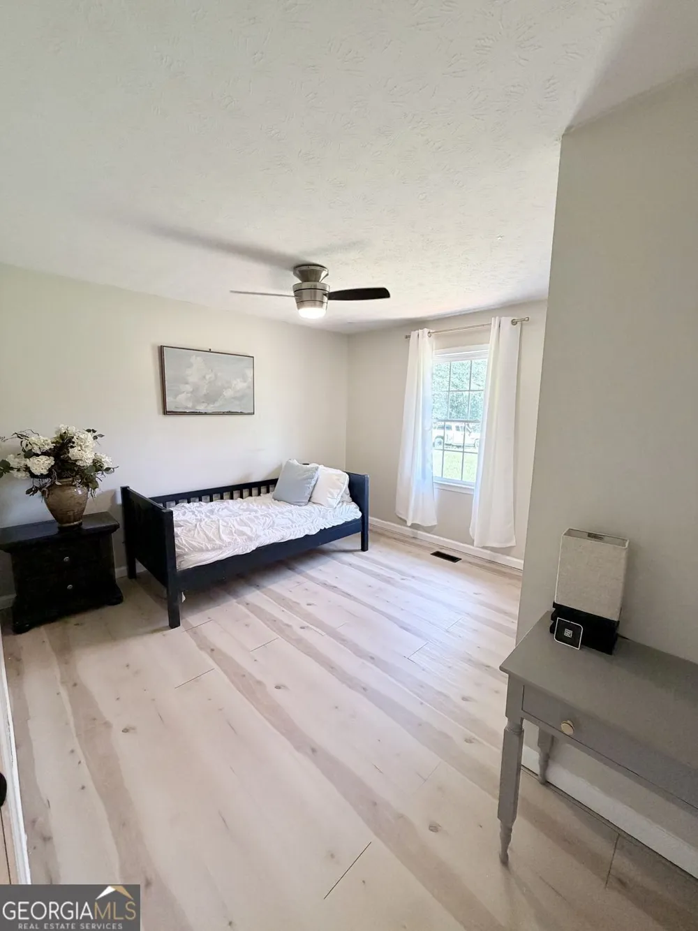 85 Martin ST Carrollton, GA 30117