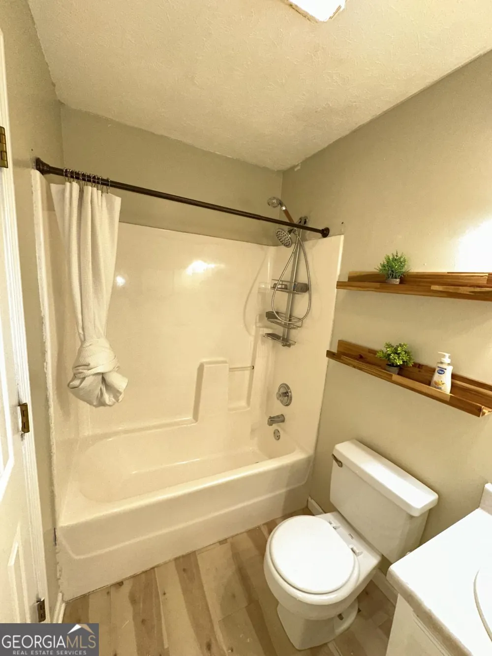 85 Martin ST Carrollton, GA 30117