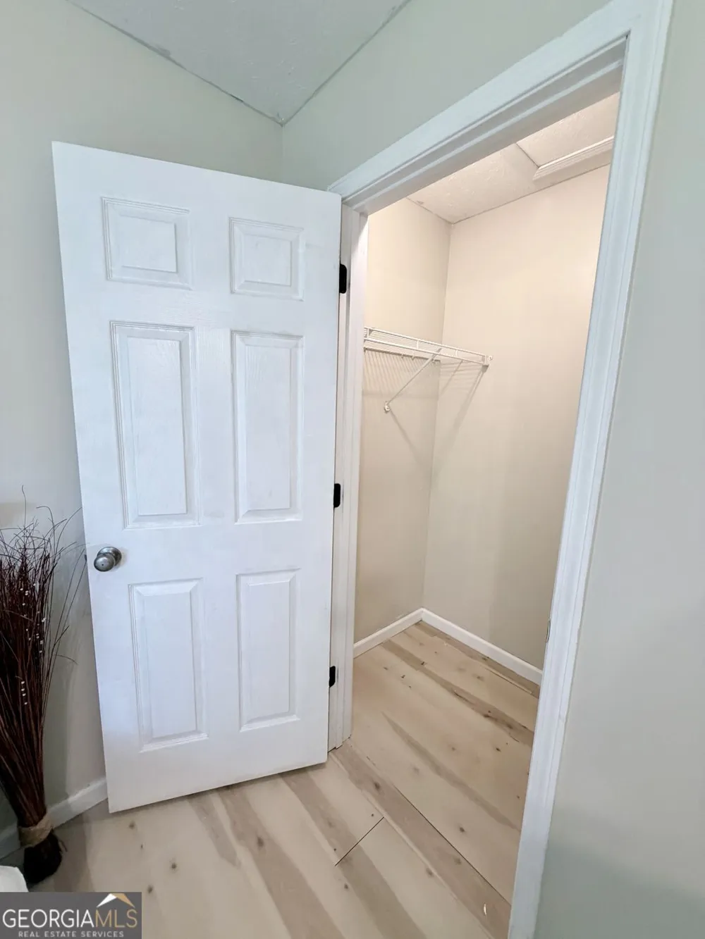 85 Martin ST Carrollton, GA 30117