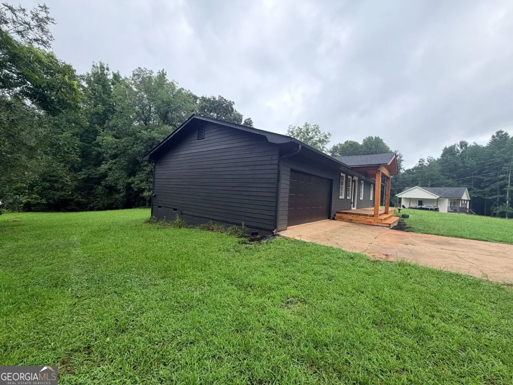 85 Martin ST Carrollton, GA 30117