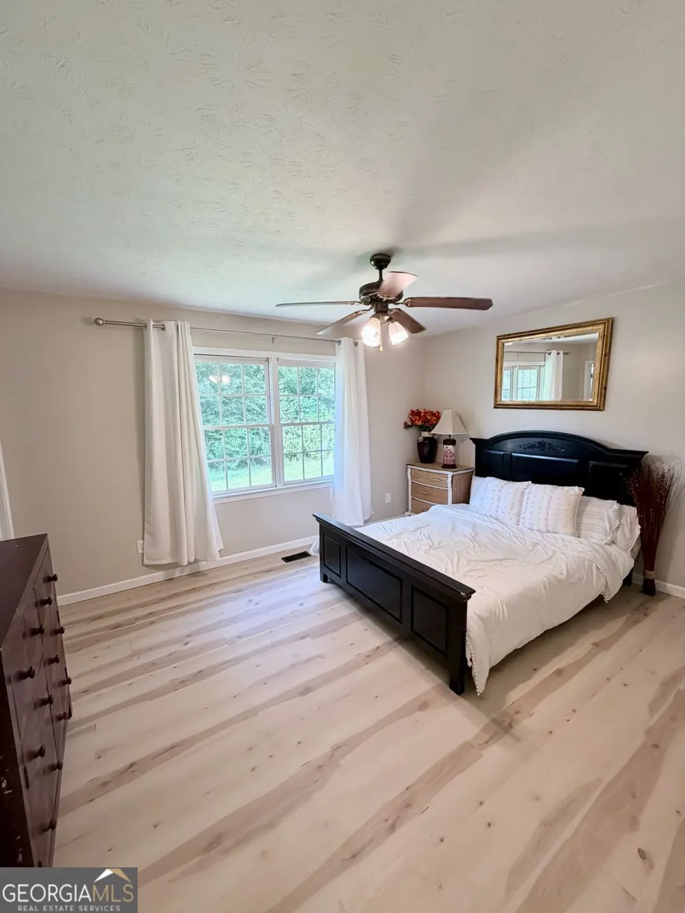 85 Martin ST Carrollton, GA 30117
