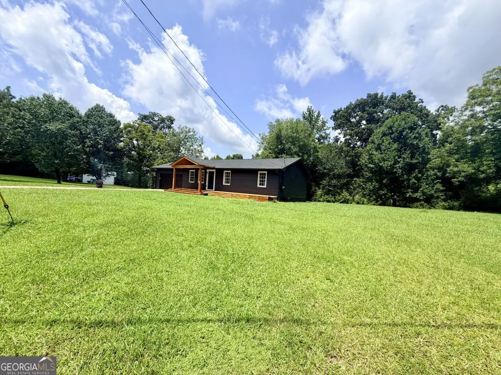 85 Martin ST Carrollton, GA 30117