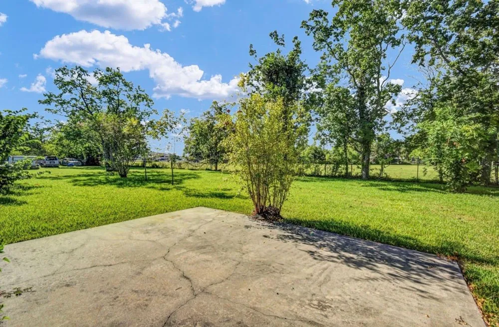 123 Robinson Road Oyster Creek, TX 77541