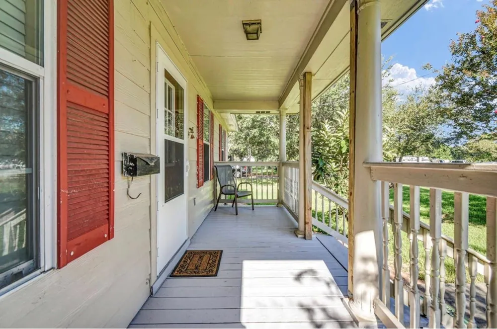 123 Robinson Road Oyster Creek, TX 77541