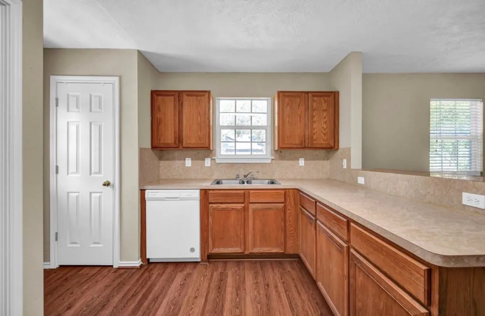 123 Robinson Road Oyster Creek, TX 77541