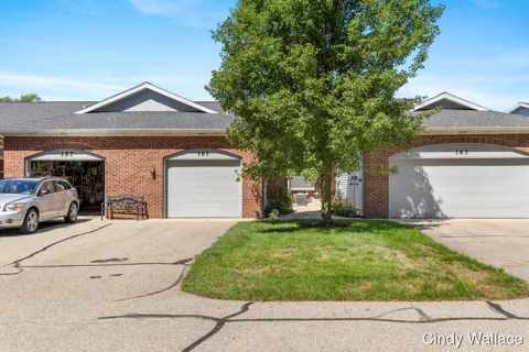 161 Laurelwood Court SW #98