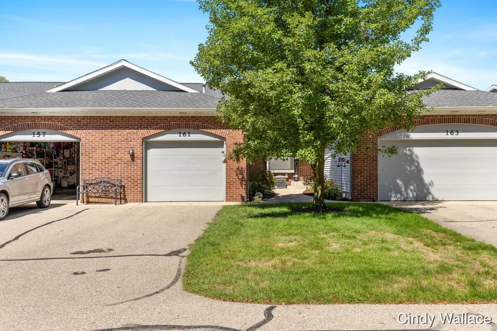 161 Laurelwood Court SW #98 Grand Rapids, MI 49548
